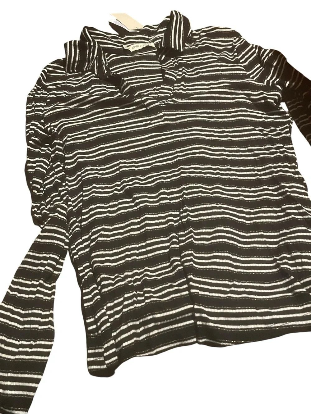 All in Love size small womwns Black & White Striped Collared Shirt new with tags